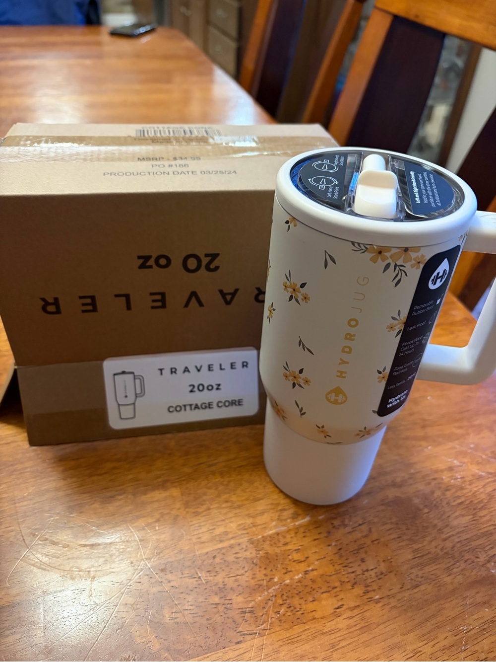 HydroJug 20oz Traveler in Cottage Core